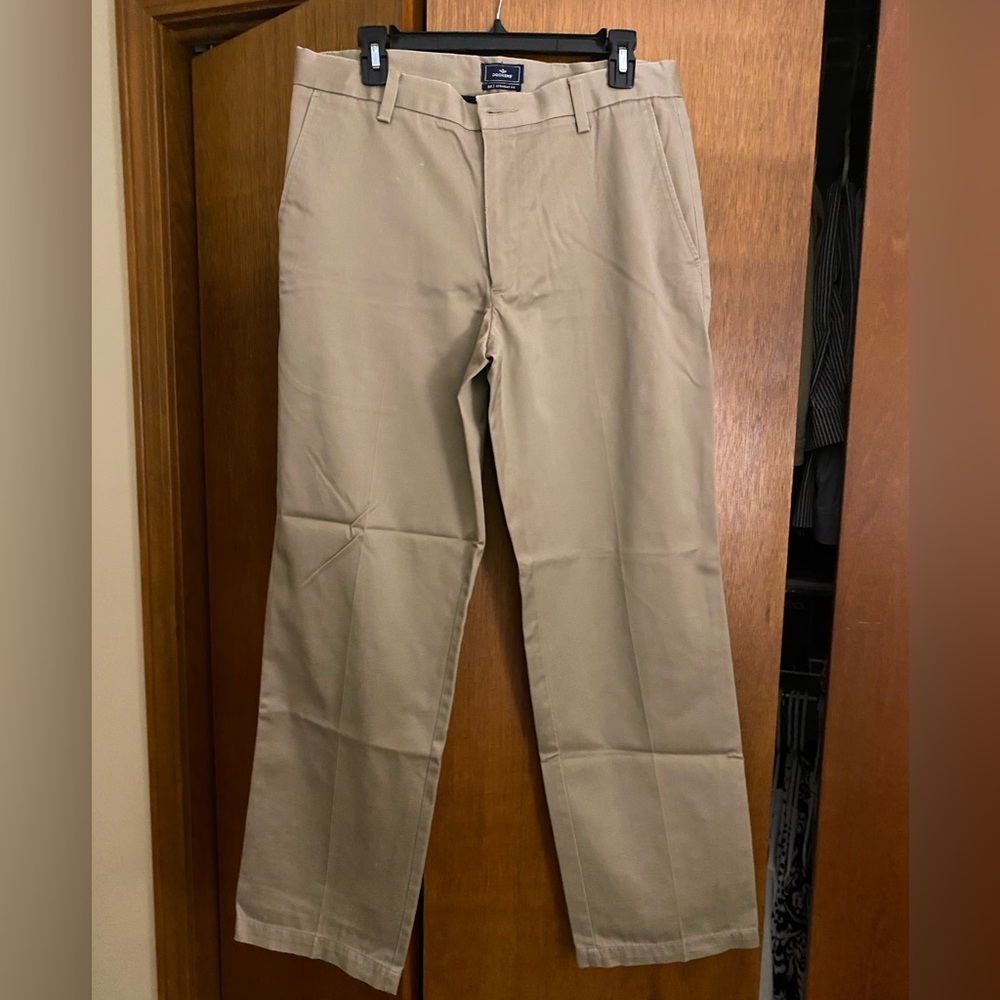 Dockers khaki pants 2 pairs 1 light 1 dark size 33/32